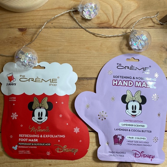 The Creme Shop Minnie Mouse Foot and Hand Mask. Limited Edition. - Picture 1 of 4